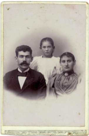 Villiam og Laura med Asta ca 8 år i 1898